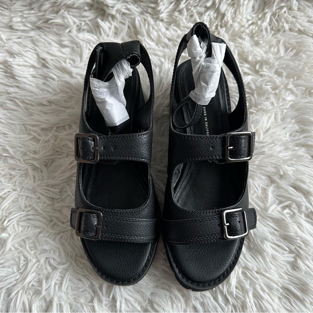 BC Adjustable Buckle Chunky Heeled Sandal New In Box Size 6.5